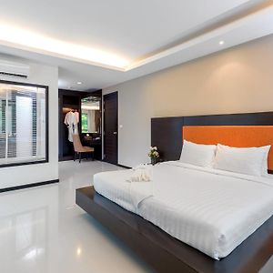 Suite à 2 Chambres à Coucher Lit King-Size